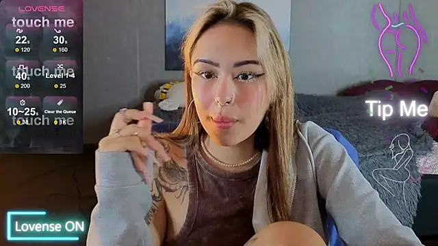 Snapshot of baby__kim chatting on October 28, 2025, 5:18 am baby  kim online show from October 28, 2025, 5:18 am