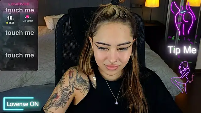 Snapshot of baby__kim chatting on October 19, 2025, 8:06 am baby  kim online show from October 19, 2025, 8:06 am