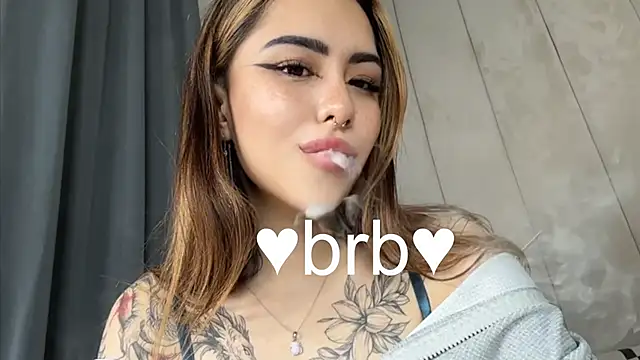 Snapshot of baby__kim chatting on September 13, 2025, 5:18 am baby  kim online show from September 13, 2025, 5:18 am