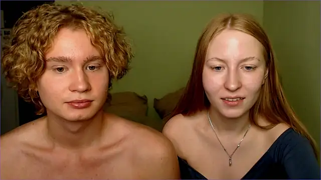 AliceStoneJhonyStone online show from September 17, 2025, 4:31 pm