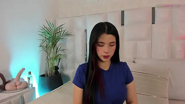 Snapshot of im_nika_ chatting on January 19, 2026, 12:53 pm im nika online show from January 19, 2026, 12:53 pm