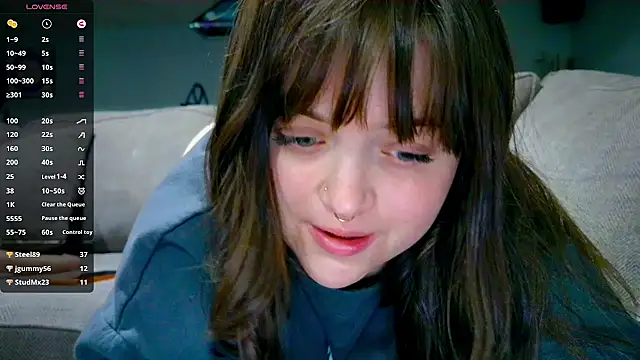 princess emily4723 online show from April 9, 2026, 2:35 am