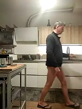 Snapshot of Coolandgang chatting on January 18, 2025, 6:13 am Coolandgang online show from January 18, 2025, 6:13 am