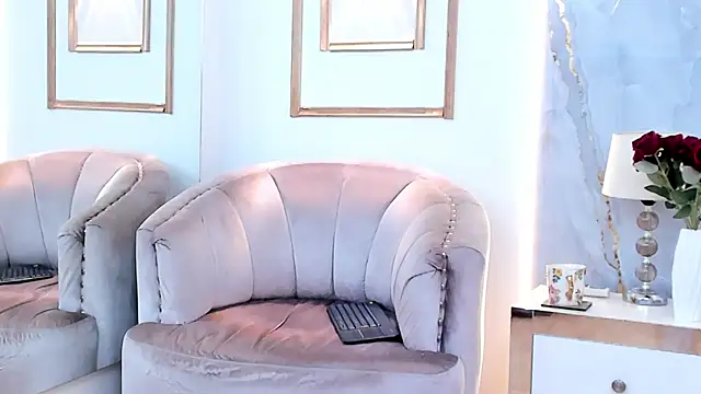 Snapshot of AmandaMartinez_ chatting on October 16, 2025, 12:24 pm AmandaMartinez  online show from October 16, 2025, 12:24 pm