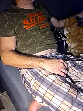 Crosss-23cm online show from December 17, 2025, 6:24 pm