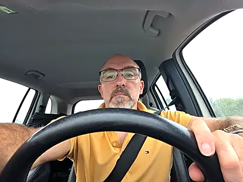 Snapshot of Crosss-23cm chatting on October 4, 2025, 8:27 am Crosss-23cm online show from October 4, 2025, 8:27 am