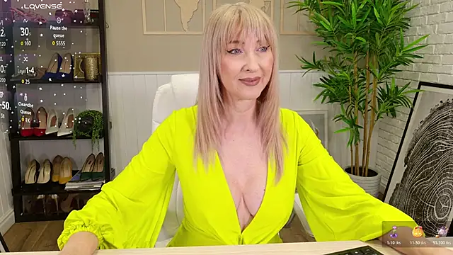 Snapshot of LadyLeea chatting on January 19, 2026, 5:55 am LadyLeea online show from January 19, 2026, 5:55 am