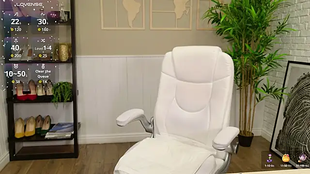 Snapshot of LadyLeea chatting on October 4, 2025, 3:52 am LadyLeea online show from October 4, 2025, 3:52 am