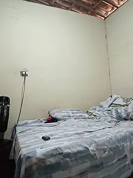 Snapshot of pornstarbrezillian chatting on October 17, 2025, 10:50 am pornstarbrezillian online show from October 17, 2025, 10:50 am