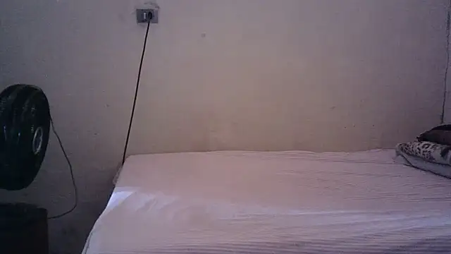 Snapshot of pornstarbrezillian chatting on September 18, 2025, 2:31 pm pornstarbrezillian online show from September 18, 2025, 2:31 pm