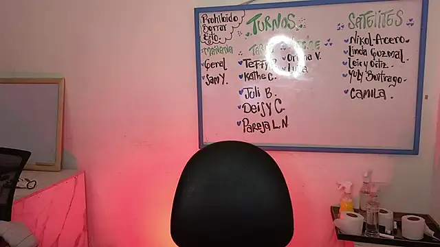 Mia Fischer online show from March 25, 2026, 12:04 pm