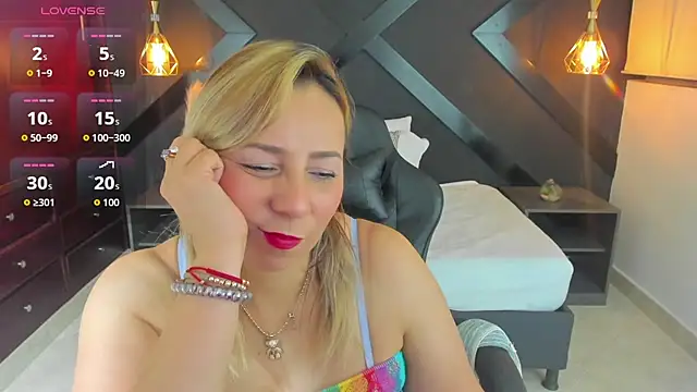 Snapshot of andre_soto_ chatting on February 10, 2026, 2:32 am andre soto online show from February 10, 2026, 2:32 am