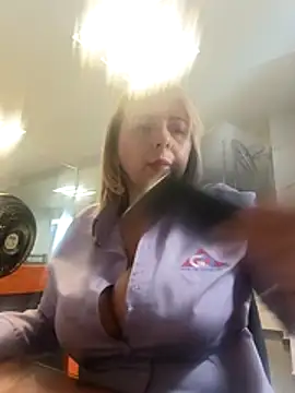 Snapshot of andre_soto_ chatting on February 23, 2026, 4:40 pm andre soto online show from February 23, 2026, 4:40 pm