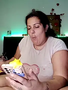 kittymorenita26 online show from January 12, 2025, 1:32 am