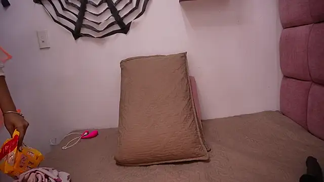 samantha sw online show from October 29, 2025, 3:16 am