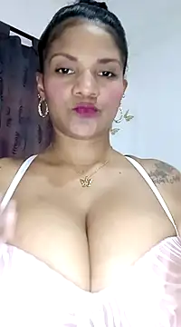 Snapshot of alejandraboobs07 chatting on December 15, 2024, 4:48 pm alejandraboobs07 online show from December 15, 2024, 4:48 pm