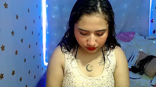 Snapshot of valeriia__118 chatting on February 17, 2025, 5:25 am valeriia 118 online show from February 17, 2025, 5:25 am