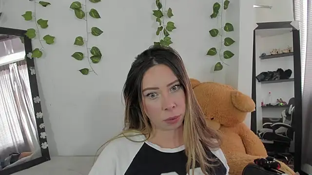 Snapshot of JanneKim chatting on October 16, 2025, 8:06 pm JanneKim online show from October 16, 2025, 8:06 pm