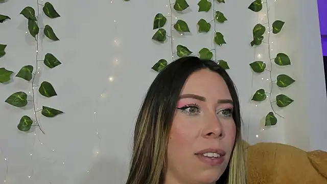 JanneKim online show from December 5, 2025, 6:50 pm