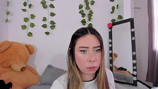 Snapshot of JanneKim chatting on September 19, 2025, 5:50 pm JanneKim online show from September 19, 2025, 5:50 pm