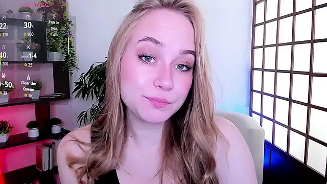 Snapshot of LianaBright chatting on May 31, 2026, 2:06 am LianaBright online show from May 31, 2026, 2:06 am