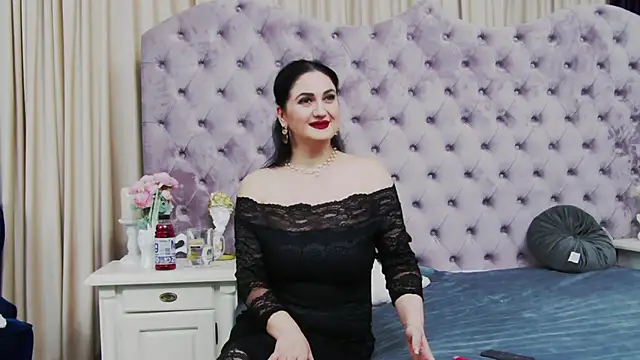 Snapshot of CassidyVelvet chatting on October 11, 2025, 8:32 pm CassidyVelvet online show from October 11, 2025, 8:32 pm