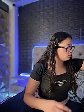 Snapshot of Paloma__LS chatting on March 17, 2025, 7:26 pm Paloma  LS online show from March 17, 2025, 7:26 pm