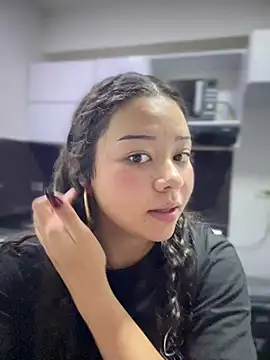 Snapshot of Paloma__LS chatting on February 27, 2025, 8:42 pm Paloma  LS online show from February 27, 2025, 8:42 pm