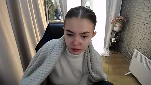 Ritaneer online show from October 15, 2025, 8:11 am