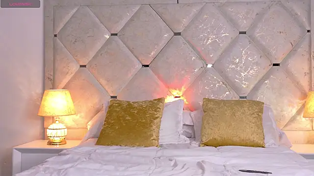 Snapshot of Anna_risse chatting on February 21, 2025, 12:27 am Anna risse online show from February 21, 2025, 12:27 am