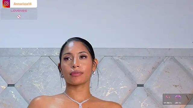 Snapshot of Anna_risse chatting on February 22, 2025, 9:34 am Anna risse online show from February 22, 2025, 9:34 am