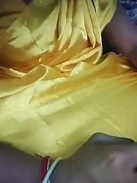 aadhini01 online show from October 3, 2025, 5:14 pm