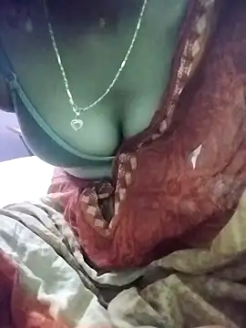 aadhini01 online show from January 31, 2025, 5:10 pm