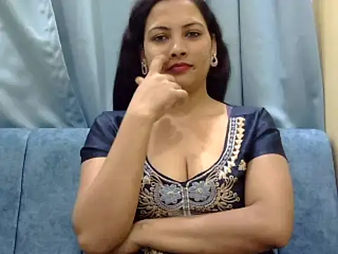 tripti2 online show from March 6, 2025, 1:35 pm