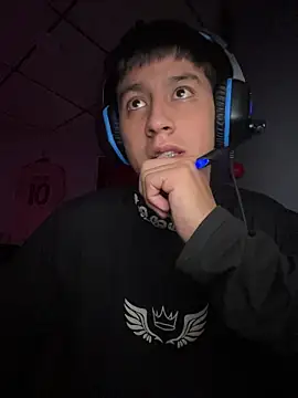 Snapshot of Stiven_017 chatting on January 11, 2026, 12:17 am Stiven 017 online show from January 11, 2026, 12:17 am