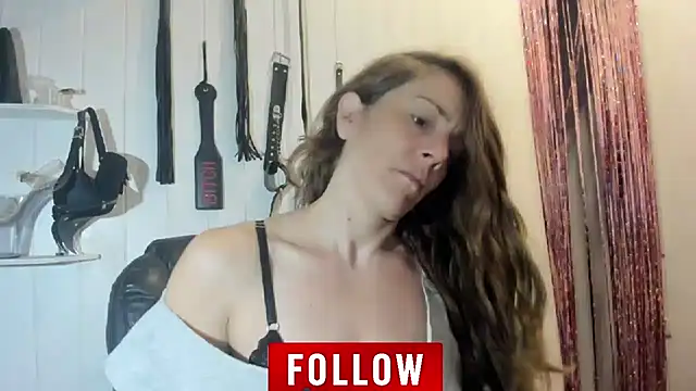 jessiburningheels online show from October 10, 2025, 9:21 am