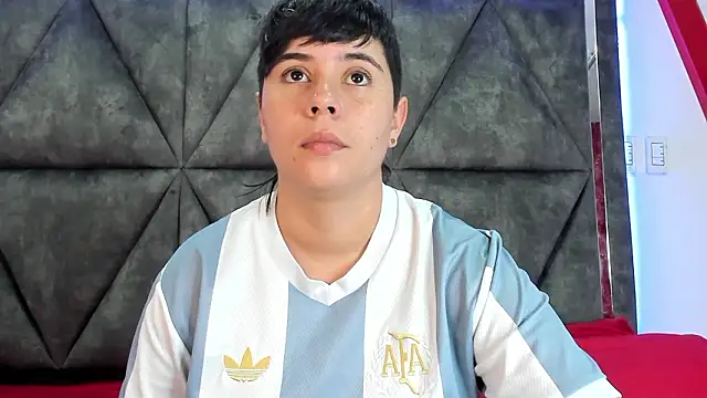 Snapshot of AbbySmiitth_ chatting on February 13, 2026, 12:49 pm AbbySmiitth online show from February 13, 2026, 12:49 pm