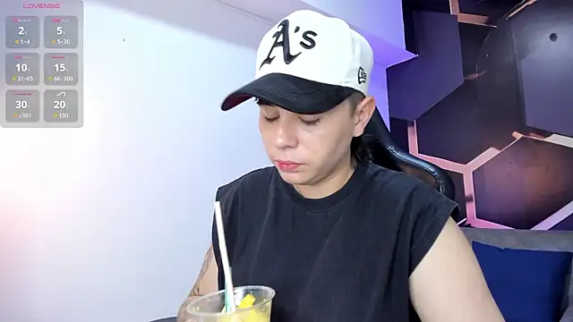 Snapshot of AbbySmiitth_ chatting on January 31, 2026, 9:35 pm AbbySmiitth online show from January 31, 2026, 9:35 pm