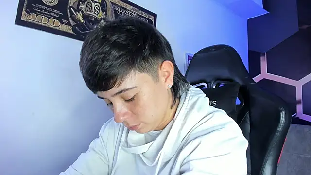 Snapshot of AbbySmiitth_ chatting on September 16, 2025, 7:04 pm AbbySmiitth  online show from September 16, 2025, 7:04 pm