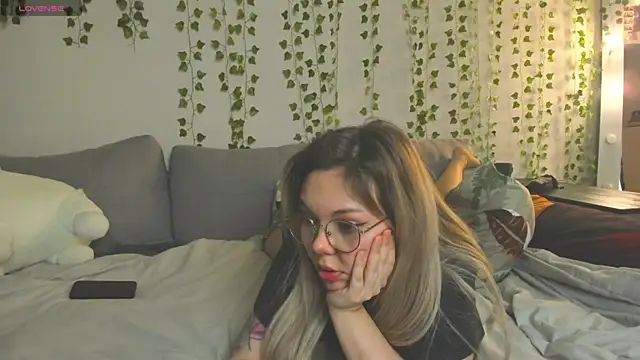 whoa-hoa-hoa-hoa-hoa online show from February 19, 2026, 4:37 pm