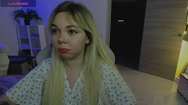 whoa-hoa-hoa-hoa-hoa online show from December 21, 2025, 5:25 pm