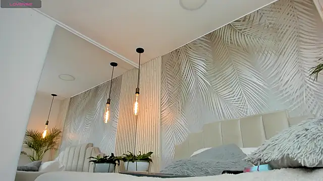 RousseAngel online show from December 13, 2024, 11:06 pm