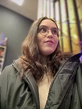 meow girl online show from January 17, 2026, 9:13 am