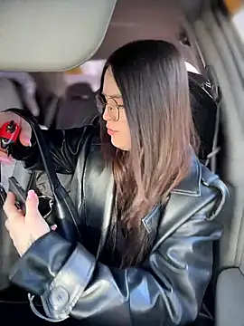 meow girl online show from February 25, 2026, 10:04 am