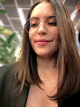 Snapshot of meow_girl chatting on September 29, 2025, 11:49 am meow girl online show from September 29, 2025, 11:49 am