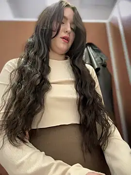 Snapshot of meow_girl chatting on February 2, 2025, 10:13 am meow girl online show from February 2, 2025, 10:13 am