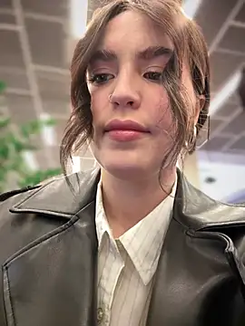 Snapshot of meow_girl chatting on March 15, 2025, 11:19 am meow girl online show from March 15, 2025, 11:19 am
