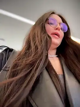 meow girl online show from April 1, 2026, 10:05 am