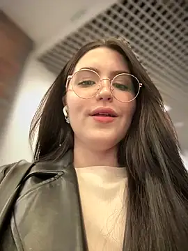Snapshot of meow_girl chatting on February 26, 2025, 1:22 pm meow girl online show from February 26, 2025, 1:22 pm