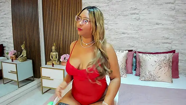 MadisonHunter2024 online show from February 14, 2025, 5:25 pm